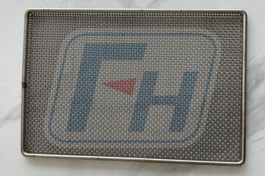 Customized wire mesh basket for sintering furnace